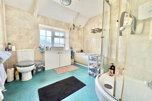 Cottage Bathroom- click for photo gallery